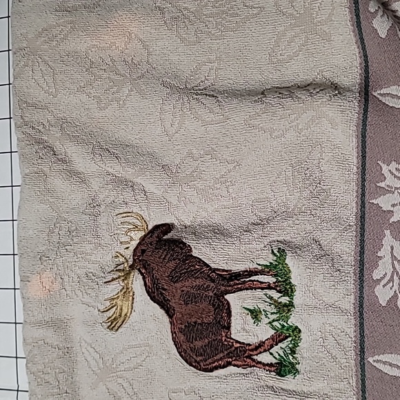 Moose Towels (x2), 1 Hand Towel,  and 1 Wash Cloth - Preloved - Picture 8 of 15